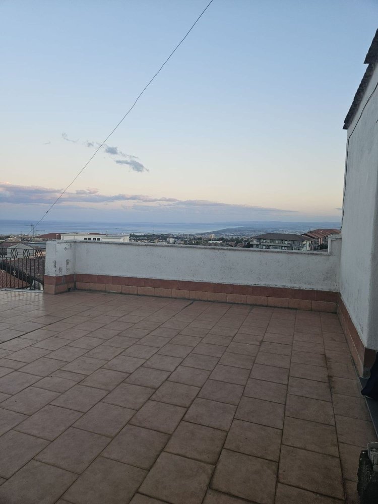 Ático de 1 dormitorio en Gravina di Catania, Italy No. 389092