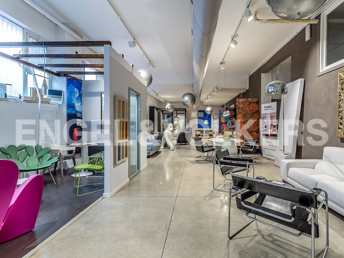 5 rooms Commercial property in Rome, Italy No. 68624