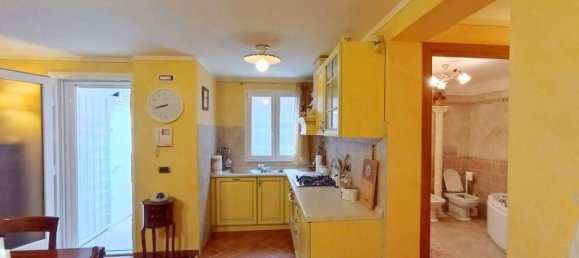 3 Schlafzimmer Villa in Pistoia, Italy, Nr. 219144 21