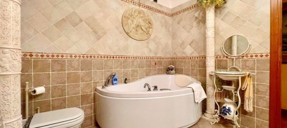 3 Schlafzimmer Villa in Pistoia, Italy, Nr. 219144 28