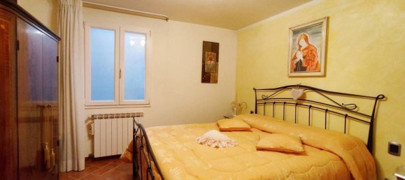 3 Schlafzimmer Villa in Pistoia, Italy, Nr. 219144 16