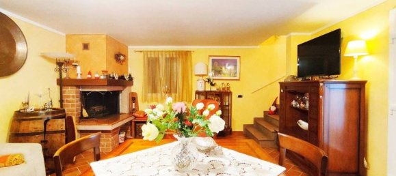 3 Schlafzimmer Villa in Pistoia, Italy, Nr. 219144 18