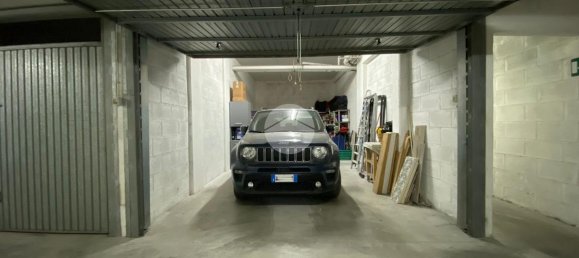 1-Zimmer Garage in Rome, Italy, Nr. 2066 6