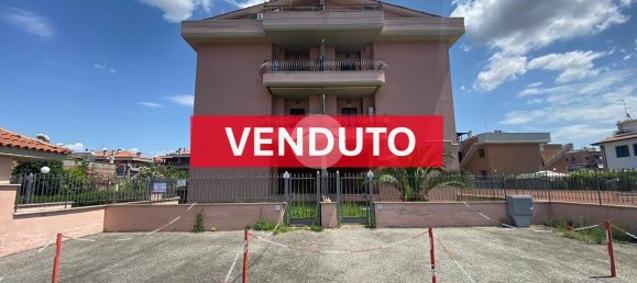 1-Zimmer Garage in Rome, Italy, Nr. 2066 2