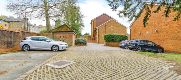 1 bedroom Maisonette in South Croydon, United Kingdom No. 8005 18