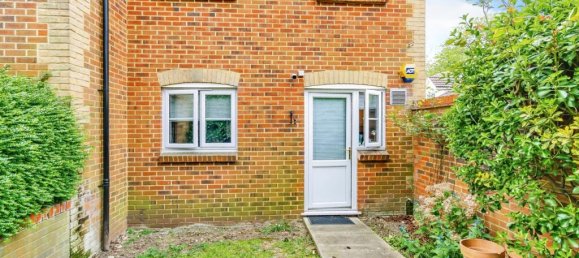 1 bedroom Maisonette in South Croydon, United Kingdom No. 8005 14