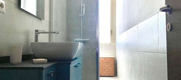 3 rooms Apartment in Milan, Italy No. 290541 17