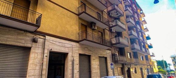 3 rooms Apartment in Taranto, Italy No. 195955 28