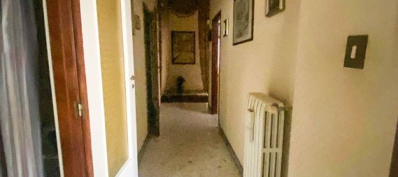 3 rooms Apartment in Taranto, Italy No. 195955 17