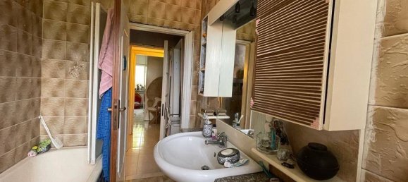 5 bedrooms House in San Giovanni Lupatoto, Italy No. 280674 68