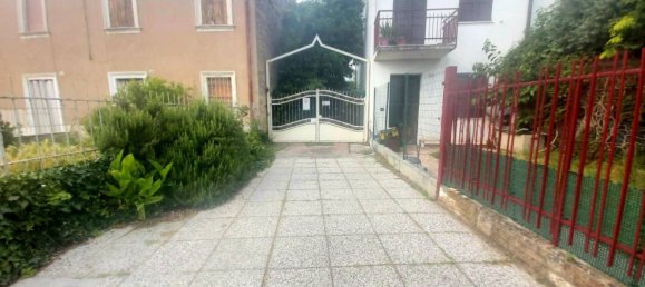 5 bedrooms House in San Giovanni Lupatoto, Italy No. 280674 72