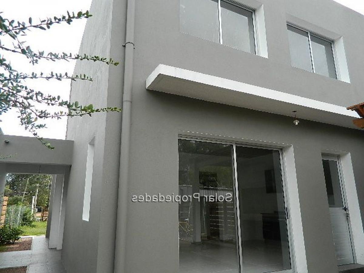 Casa de 3 dormitorios en Canelones, Uruguay No. 4320