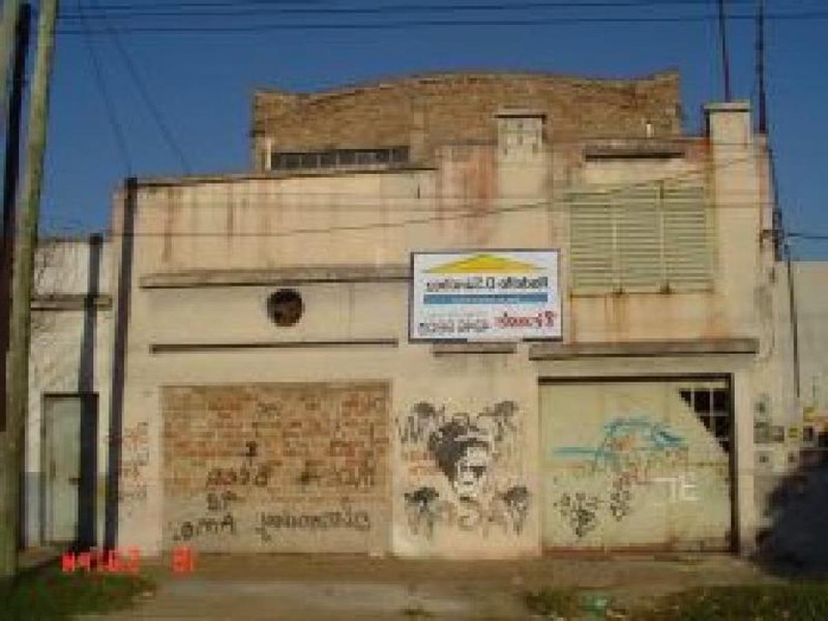 Grundstück in Lanus, Argentina, Nr. 33301