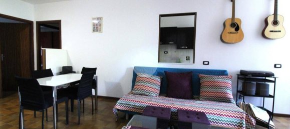 2 bedrooms Apartment in Rome, Italy No. 370332 2