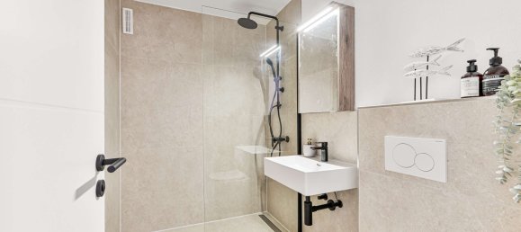 Квартира с 3 спальнями в Эслинген, Германия № 370449 5