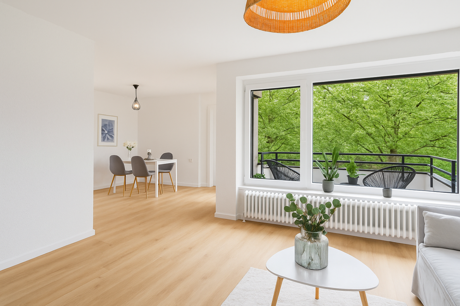 Квартира с 3 спальнями в Эслинген, Германия № 370449