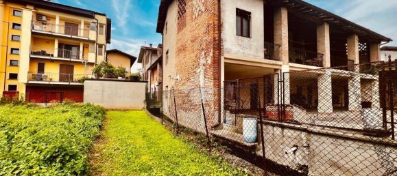 6 rooms House in Caravaggio, Italy No. 65655 7
