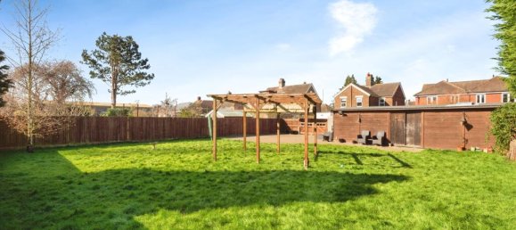 3 bedrooms House in Tonbridge, United Kingdom No. 10592 5