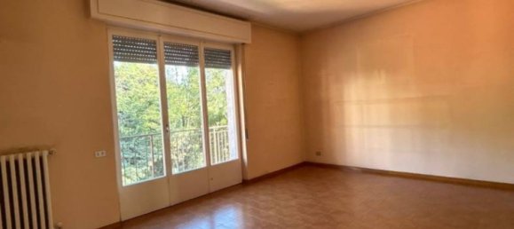 3 bedrooms Apartment in San Fermo della Battaglia, Italy No. 343444 2