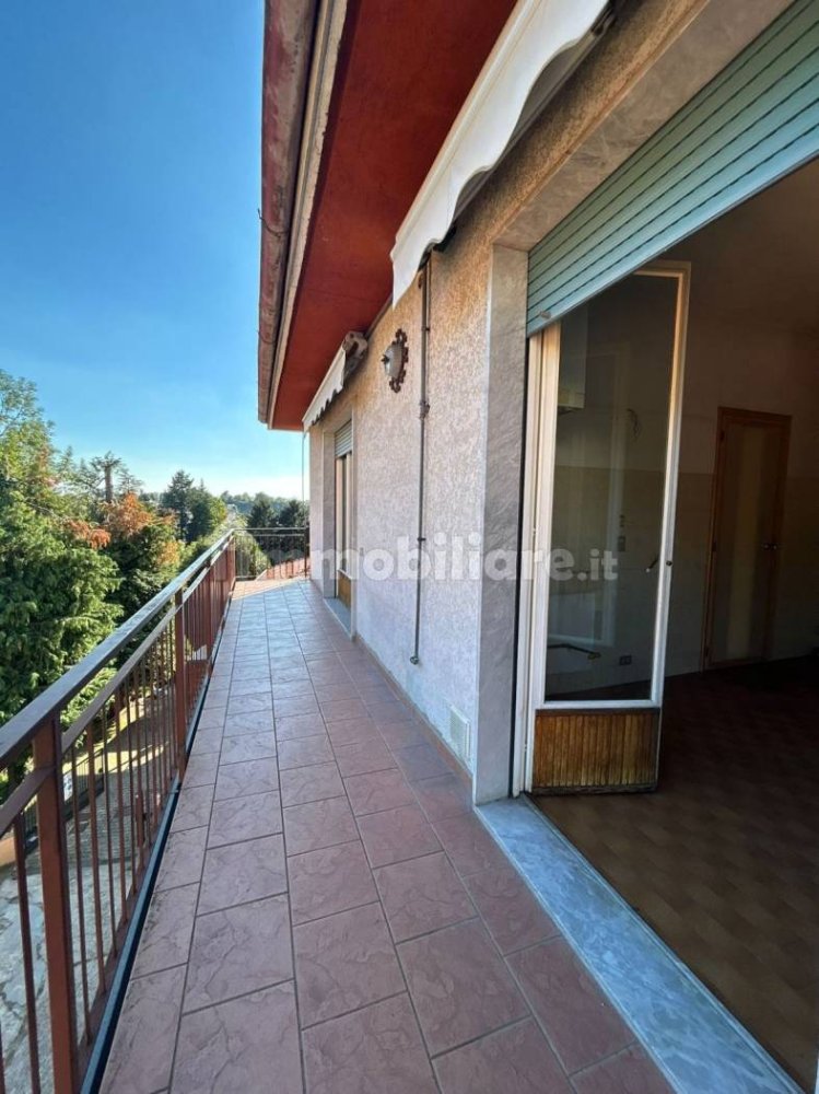 3 bedrooms Apartment in San Fermo della Battaglia, Italy No. 343444