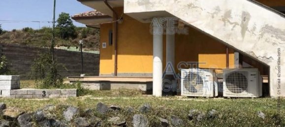  عقار تجاري في Velletri, Italy 656متر مربع رقم 15736 5