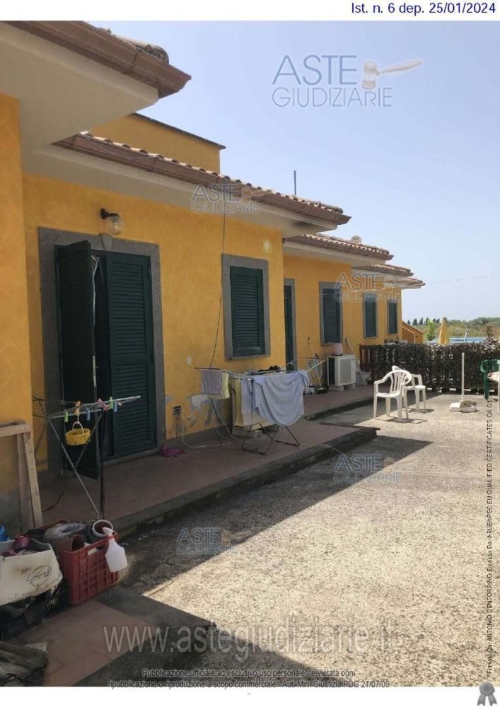  عقار تجاري في Velletri, Italy 656متر مربع رقم 15736