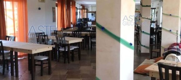  عقار تجاري في Velletri, Italy 656متر مربع رقم 15736 2