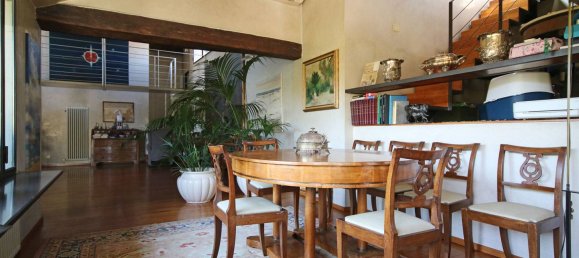 4 bedrooms Apartment in Parma, Italy No. 47949 7