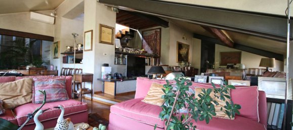 4 bedrooms Apartment in Parma, Italy No. 47949 13