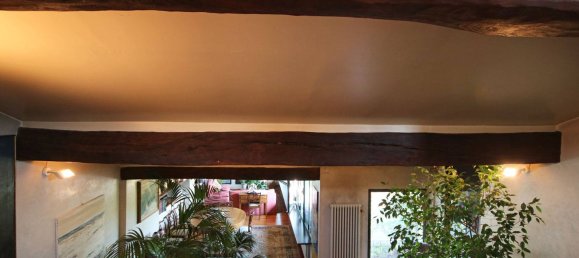 4 bedrooms Apartment in Parma, Italy No. 47949 22