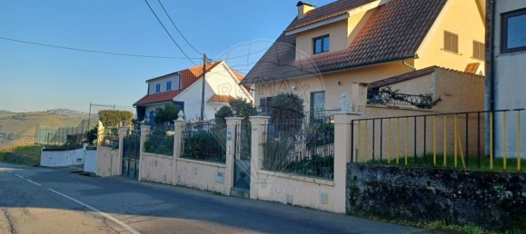 5 غرف نوم منزل في Santa Marta de Penaguiao, Portugal رقم 179680 3