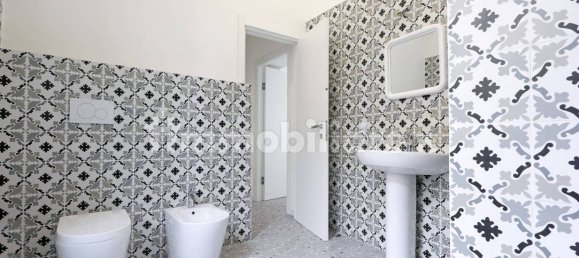 2 bedrooms Apartment in Rome, Italy No. 352909 12