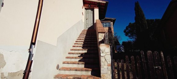 2-salle Appartement à Foiano della Chiana, Italy No. 228599 12