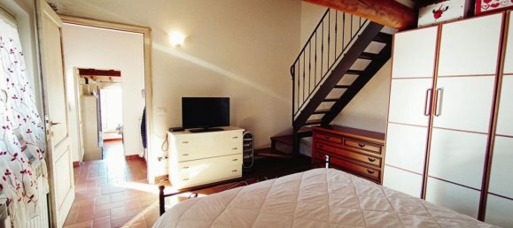 2-salle Appartement à Foiano della Chiana, Italy No. 228599 6