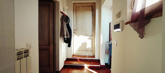 2-salle Appartement à Foiano della Chiana, Italy No. 228599 8