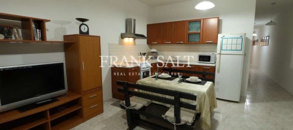 Apartamento de 2 dormitorios en Marsalforn, Malta No. 5897 3