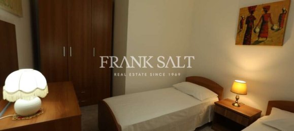 Apartamento de 2 dormitorios en Marsalforn, Malta No. 5897 12