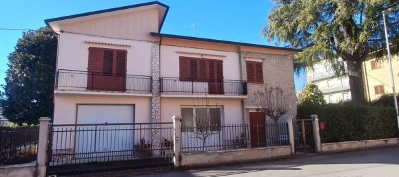 8 rooms House in Falerone, Italy No. 147895 2