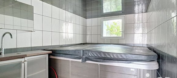 5 bedrooms Villa in Saulnes, France No. 292798 10