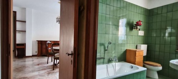 5 bedrooms Apartment in Venice, Italy No. 380773 5