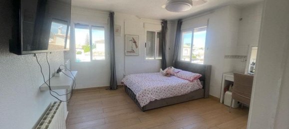 5 bedrooms House in Alicante, Spain No. 182044 16