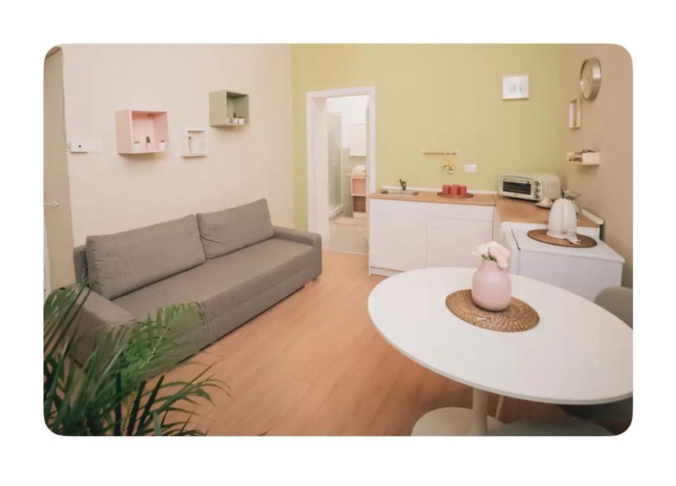 44m² Hotel in Naples, Italy No. 33735