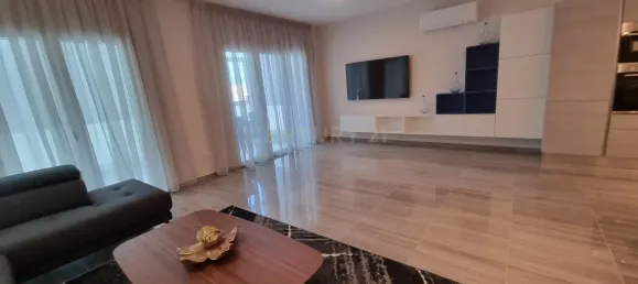 Квартира с 4 спальнями в Агиос Тихонас, Кипр № 4026 4