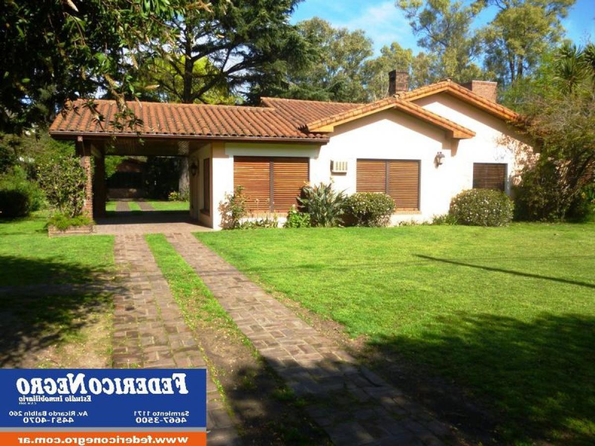 3 bedrooms House in Malvinas Argentinas, Argentina No. 55476