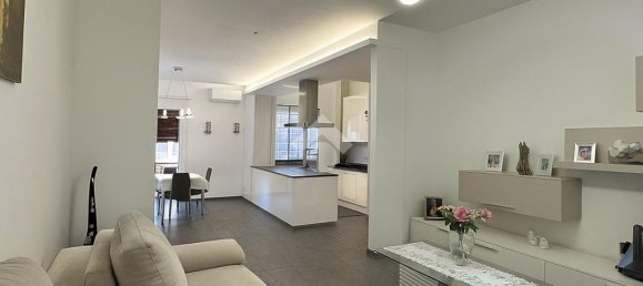 2 bedrooms Apartment in Novara, Italy No. 329636 2