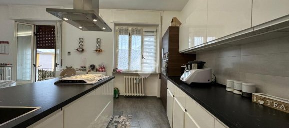2 bedrooms Apartment in Novara, Italy No. 329636 18