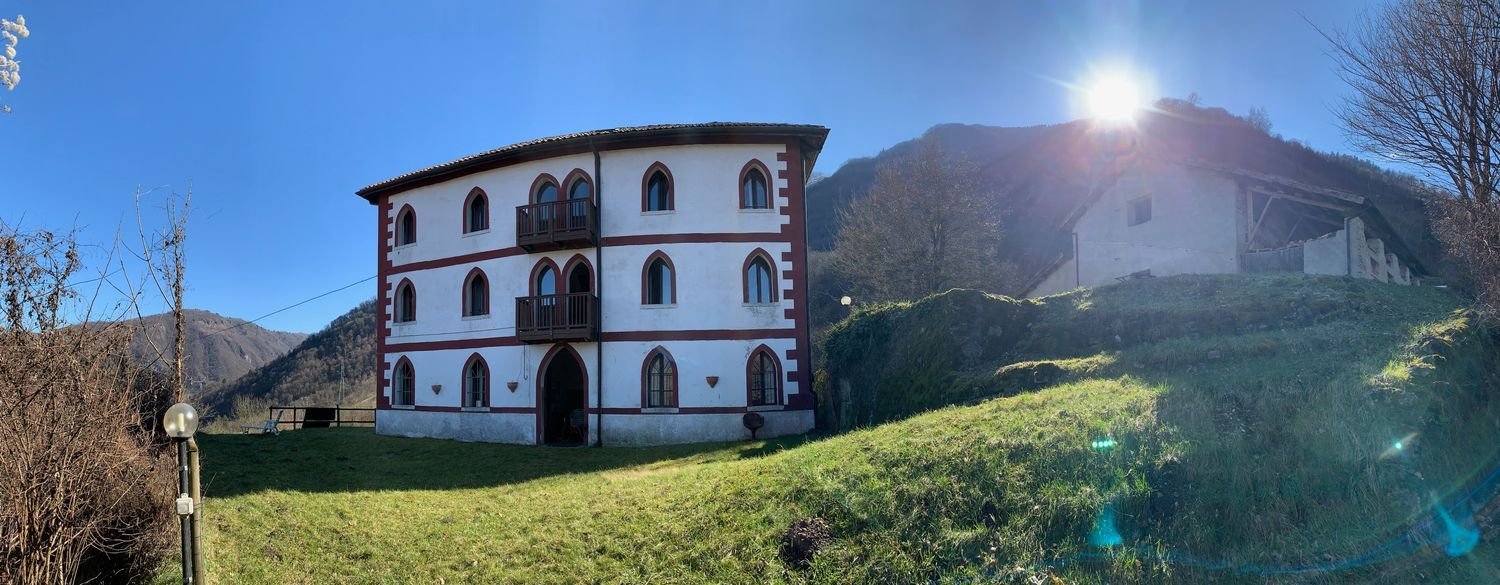 15 rooms House in Feltre, Italy No. 109558