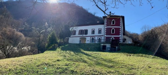 15 rooms House in Feltre, Italy No. 109558 2
