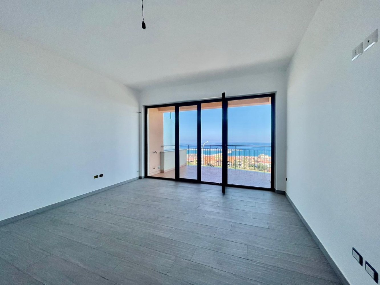 3-Zimmer Wohnung in Sant'Agata di Militello, Italy, Nr. 271726