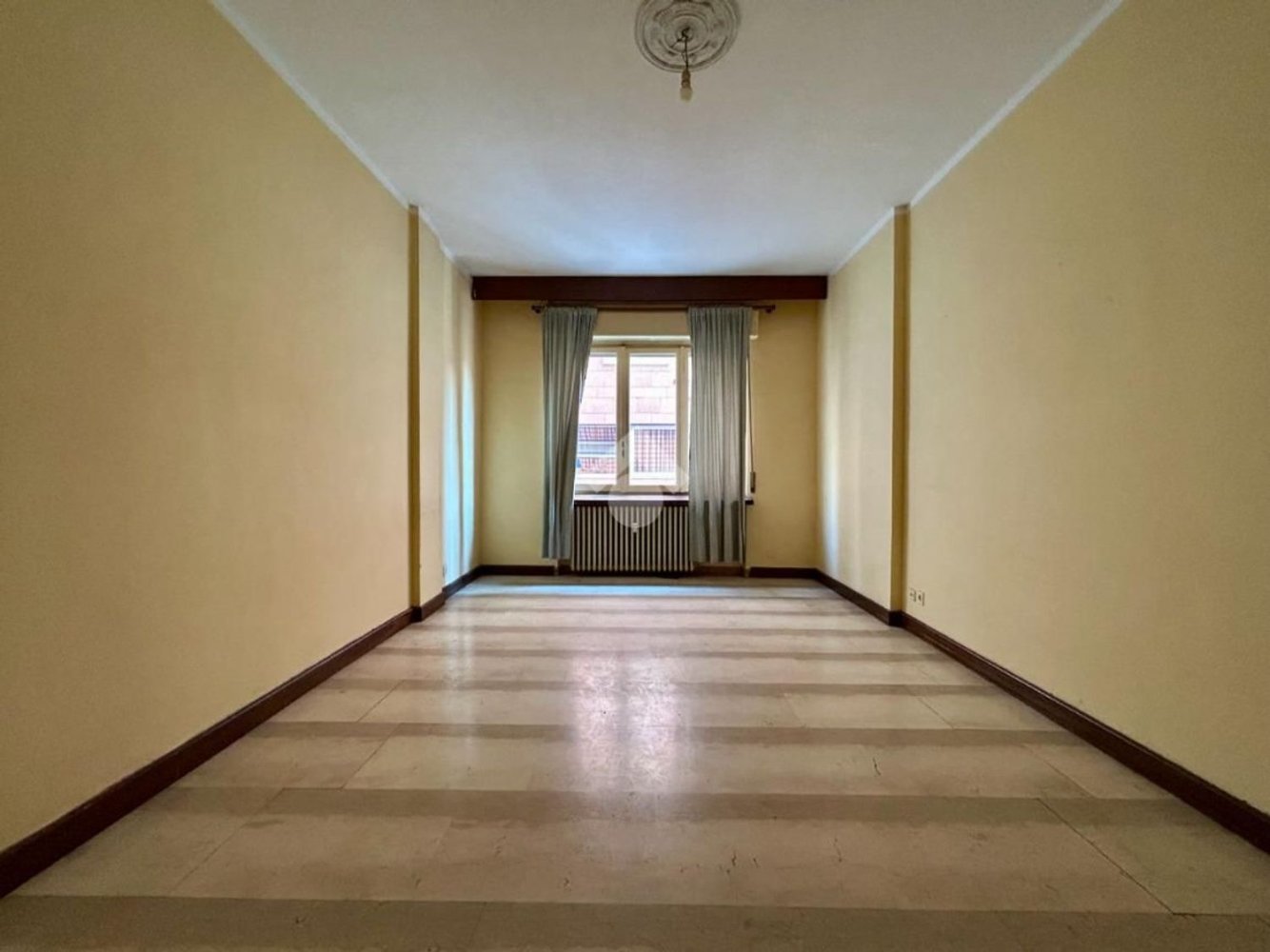 5 rooms Apartment in Asti, Italy No. 299734